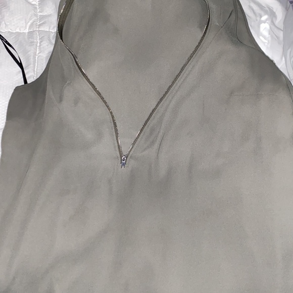 Sexy V neck Zip tank - Picture 2 of 4